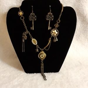 Les Gens Du Sud Necklace